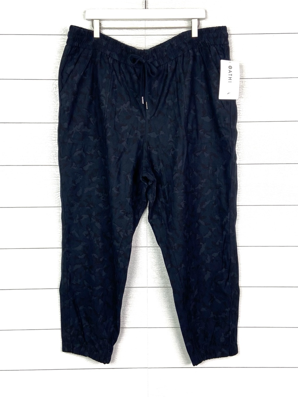 NWT ATHLETA Farallon Jogger Pants Navy Blue Camo 22 Plus New - Picture 2 of 10